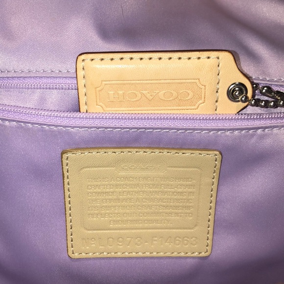 COACH: Beige Patent Leather Handbag - Picture 4 of 4